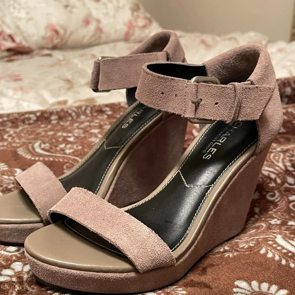 Charles David Grey/Taupe Suede wedge sandals.in size 6.5. - Picture 3 of 10